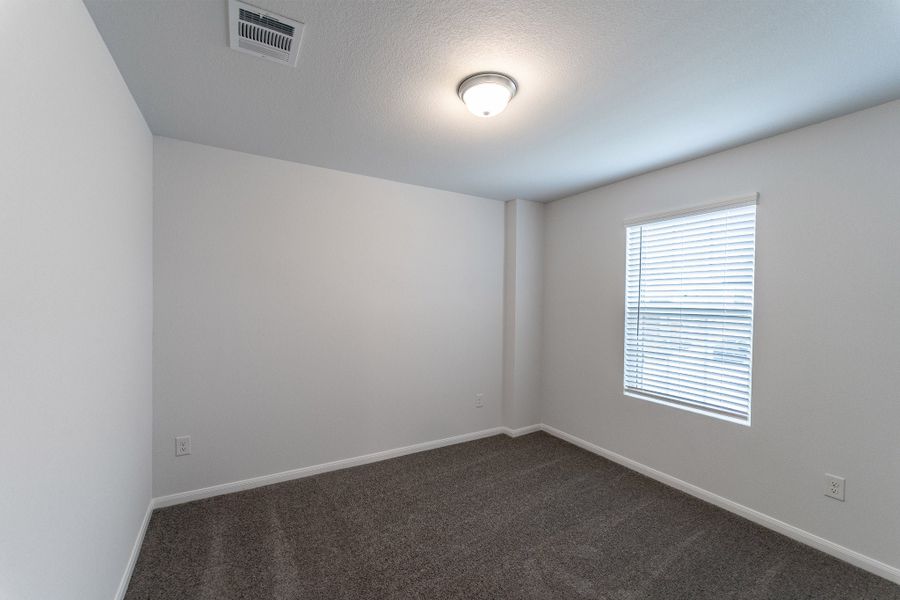 Spacious, unfurnished interior of a new home in Briarwood, Elgin (Image 15).