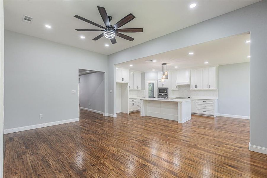 Spacious, unfurnished interior of a new home in , Runaway Bay (Image 37).