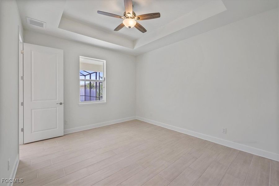 Spacious, unfurnished interior of a new home in Cape Coral, Cape Coral (Image 19). Spacious, unfurnished interior of a new home in Cape Coral, Cape Coral (Image 19).