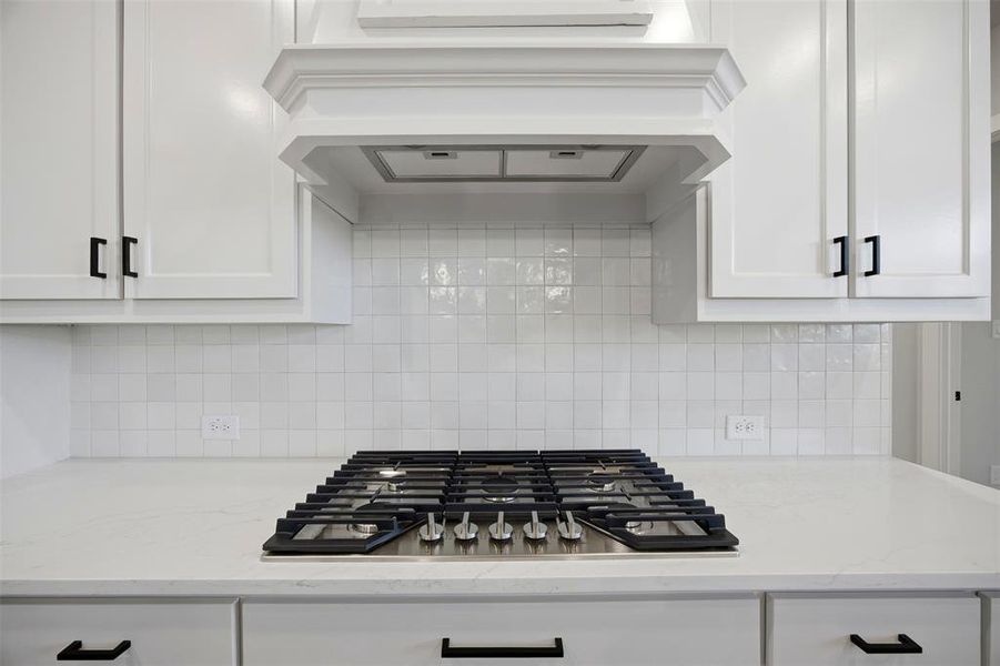 Close-up of interior finishes inside a home in Waterfall Ranch - 1 Acre Lots, Waxahachie (Image 12). Close-up of interior finishes inside a home in Waterfall Ranch - 1 Acre Lots, Waxahachie (Image 12).