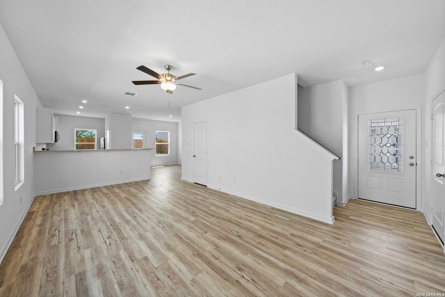 Spacious, unfurnished interior of a new home in , San Antonio (Image 13).