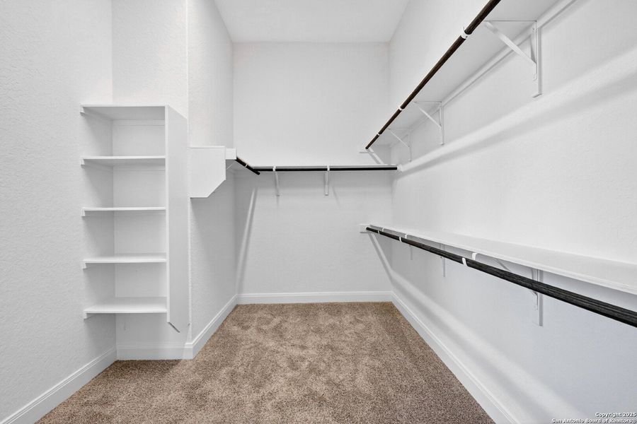 Spacious, unfurnished interior of a new home in Preserve at Annabelle Ranch, San Antonio (Image 33).