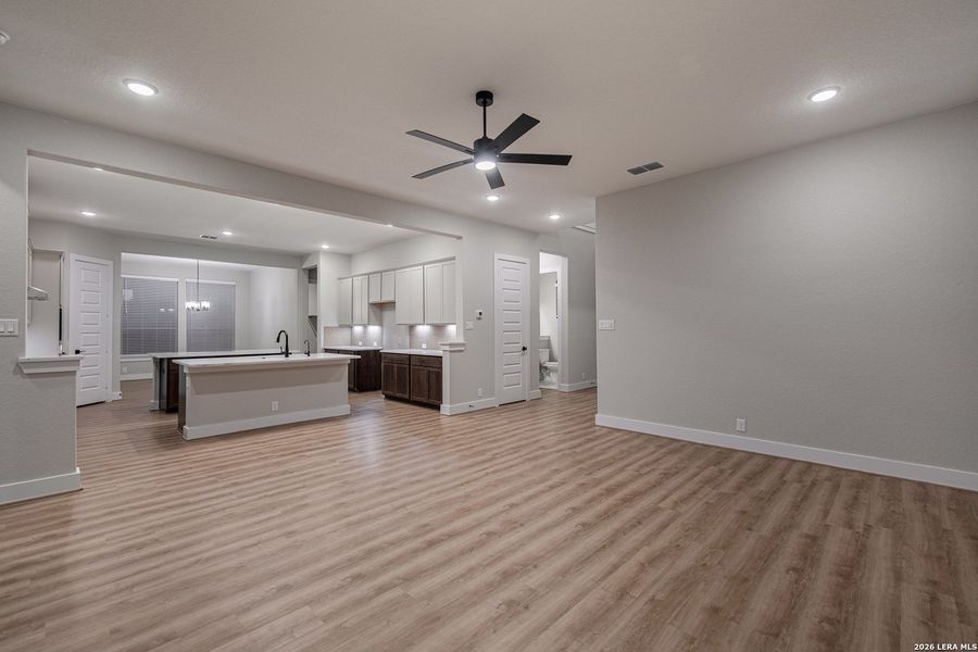 Spacious, unfurnished interior of a new home in The Reserve at Potranco Oaks, Castroville (Image 30).