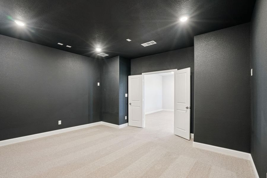 Spacious, unfurnished interior of a new home in Del Bello Lakes 60', Manvel (Image 41).