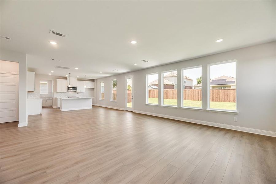Spacious, unfurnished interior of a new home in Creekside of Crowley, Crowley (Image 33).