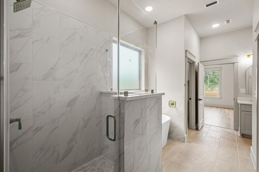 Furnished interior view inside a new home in , Lindale (Image 15).