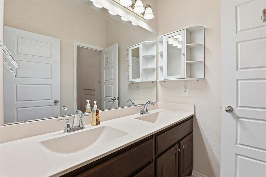 Furnished interior view inside a new home in Chisholm Hills, Cleburne (Image 39).