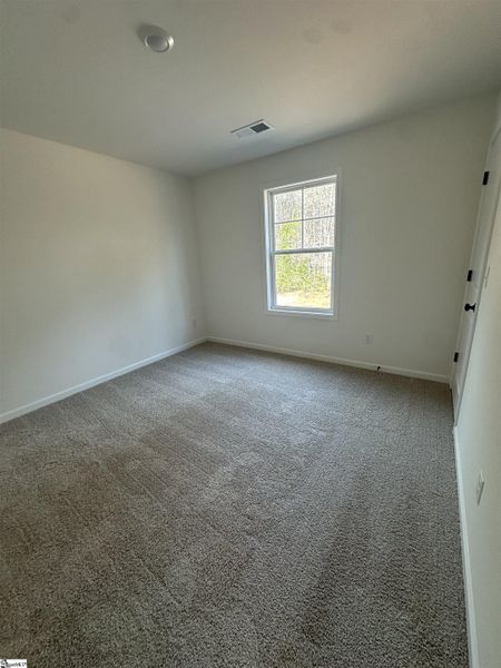 Spacious, unfurnished interior of a new home in Shiloh Trail, Wellford (Image 23).