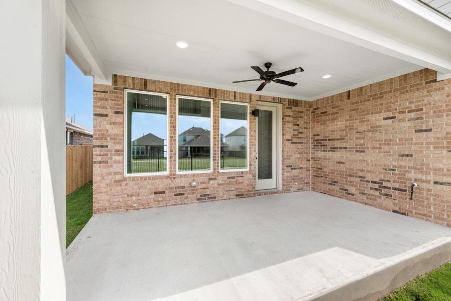 Exterior details and patio area of a home in University Heights, Round Rock (Image 2). Exterior details and patio area of a home in University Heights, Round Rock (Image 2).