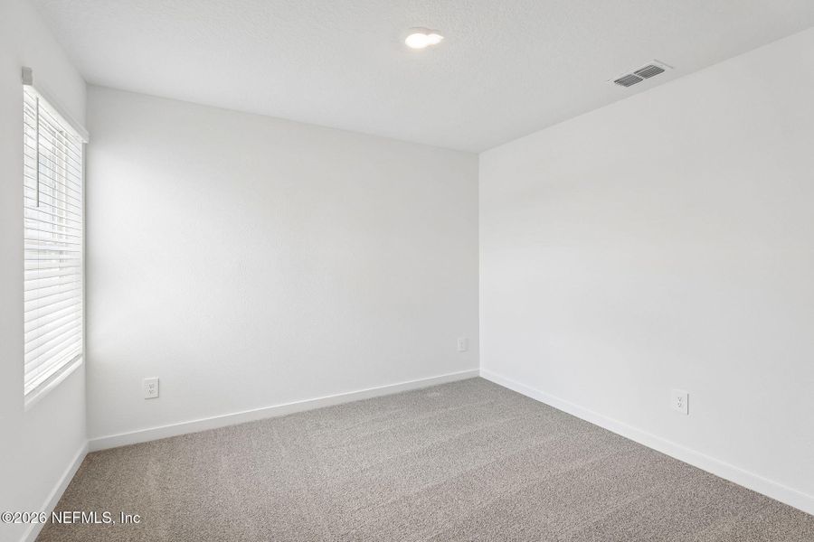 Spacious, unfurnished interior of a new home in , Middleburg (Image 23).