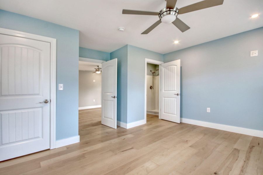 Spacious, unfurnished interior of a new home in , Georgetown (Image 38).