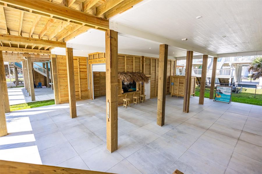 Exterior details and patio area of a home in , Bolivar Peninsula (Image 24).