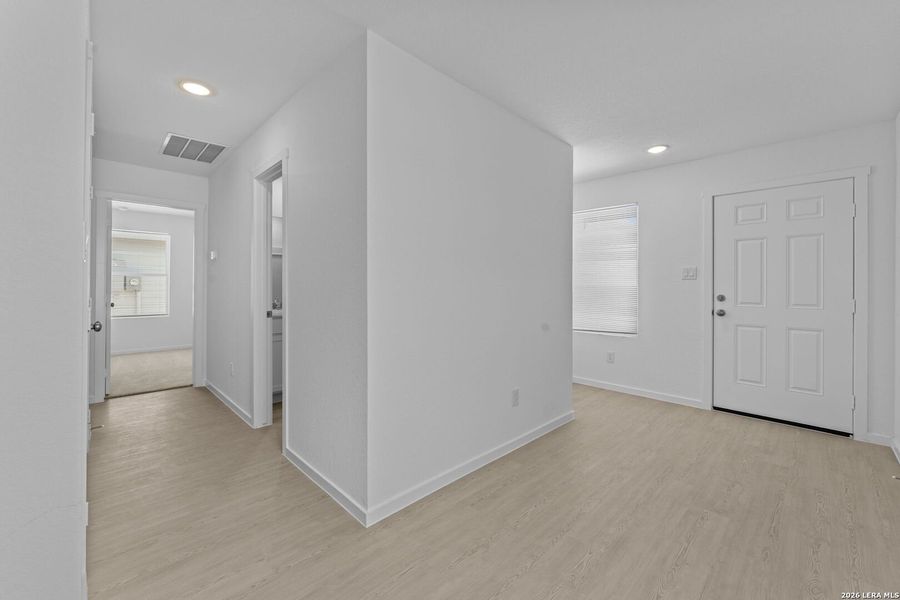 Spacious, unfurnished interior of a new home in Hidden Oasis, San Antonio (Image 20). Spacious, unfurnished interior of a new home in Hidden Oasis, San Antonio (Image 20).