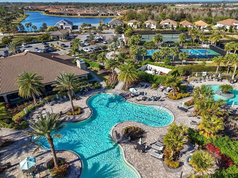 Community amenities in Esplanade at Artisan Lakes, Palmetto (Image 45).