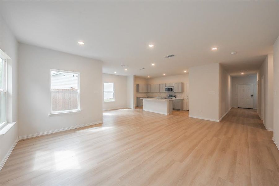 Spacious, unfurnished interior of a new home in Courtland Place, Cleburne (Image 19). Spacious, unfurnished interior of a new home in Courtland Place, Cleburne (Image 19).