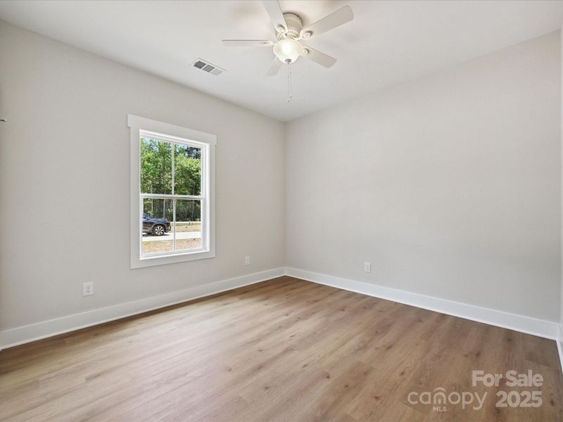 Spacious, unfurnished interior of a new home in , York (Image 19).