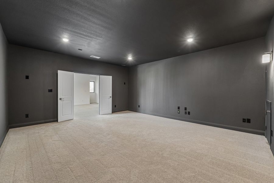Spacious, unfurnished interior of a new home in Evergreen 70', Conroe (Image 29).