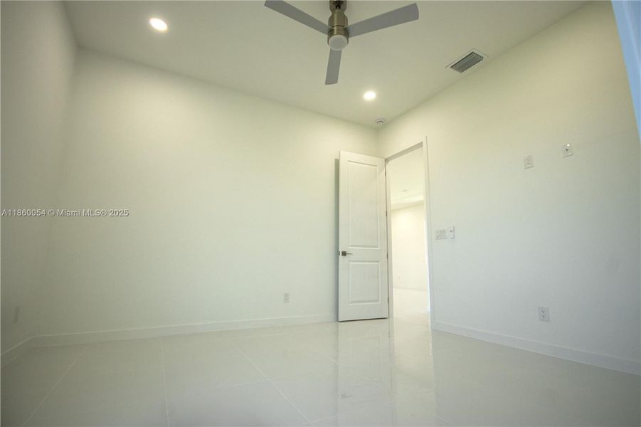 Spacious, unfurnished interior of a new home in , Lehigh Acres (Image 32).