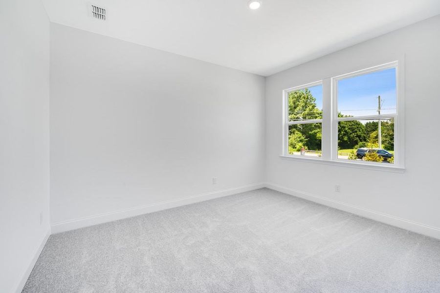 Spacious, unfurnished interior of a new home in Oakmead, Buford (Image 21).