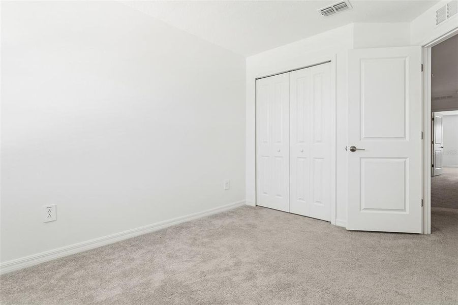 Spacious, unfurnished interior of a new home in Angeline, Land O' Lakes (Image 24).