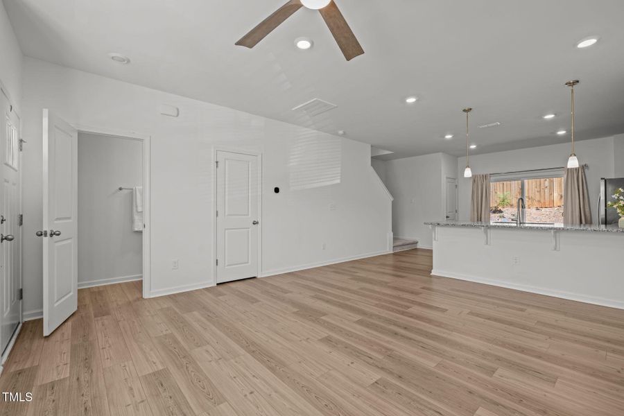 6-web-or-mls-5Z8A2293 6-web-or-mls-5Z8A2293