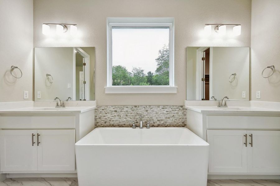 Furnished interior view inside a new home in Double Eagle Ranch, Cedar Creek (Image 7). Furnished interior view inside a new home in Double Eagle Ranch, Cedar Creek (Image 7).