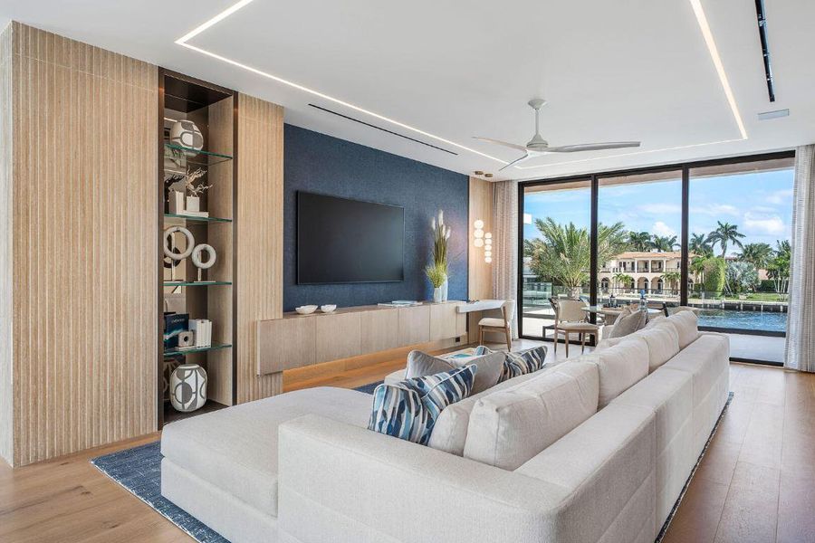 1520_Royal_Palm_Way_60