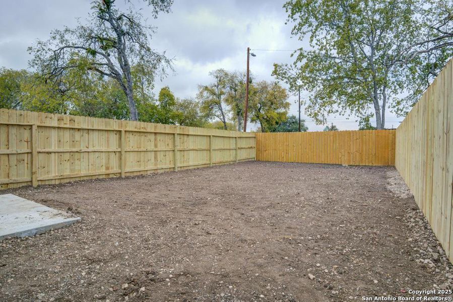 Exterior details and patio area of a home in , San Antonio (Image 21).