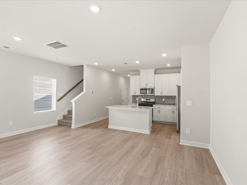 Spacious, unfurnished interior of a new home in Avalon Townes, Lyman (Image 9).