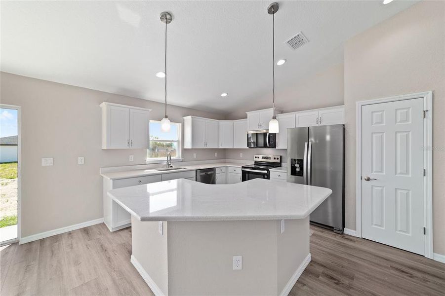 Furnished interior view inside a new home in , Ocklawaha (Image 9).
