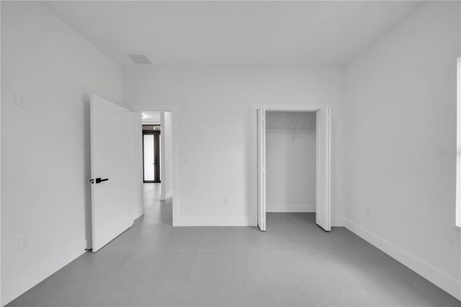 Spacious, unfurnished interior of a new home in , North Port (Image 34).