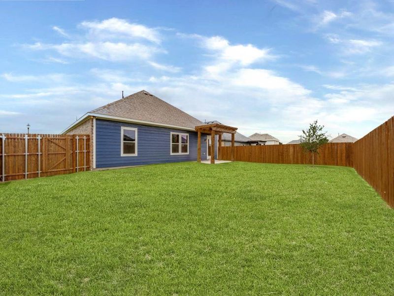 Exterior details and patio area of a home in Pebblebrook, Sherman (Image 15).