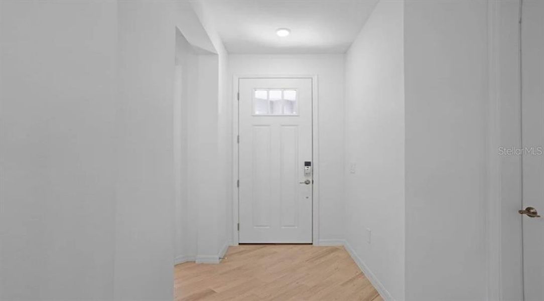 Spacious, unfurnished interior of a new home in Westview, Kissimmee (Image 14).