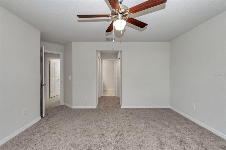 Spacious, unfurnished interior of a new home in , Summerfield (Image 32).