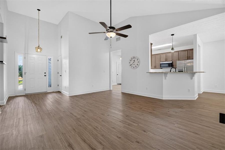 Spacious, unfurnished interior of a new home in , Dallas (Image 17). Spacious, unfurnished interior of a new home in , Dallas (Image 17).