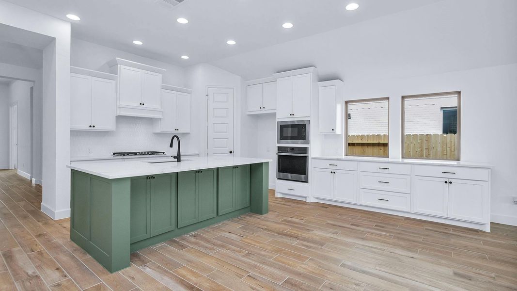 Image 13 of a home in Grand Central Park 50'. Image 13 of a home in Grand Central Park 50'.