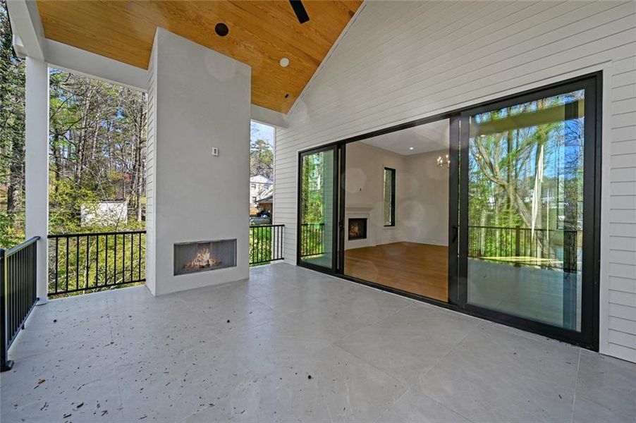 Exterior details and patio area of a home in , Alpharetta (Image 27).