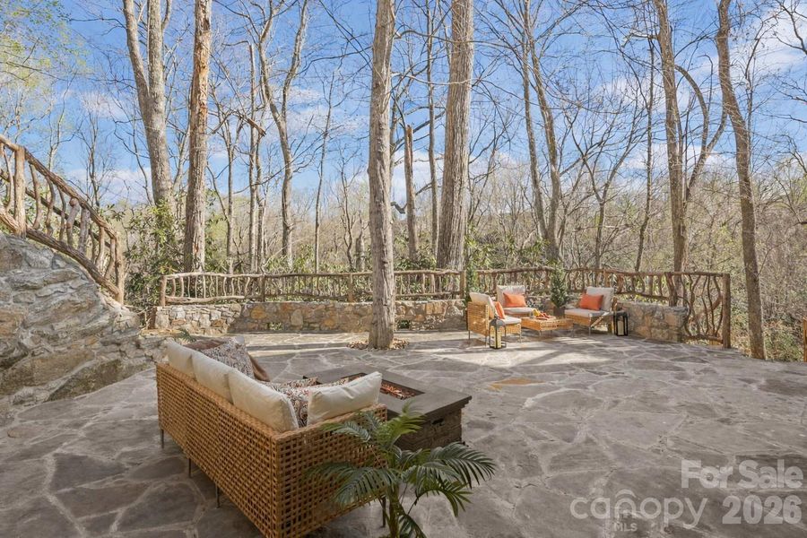 Image 32 of a home in .