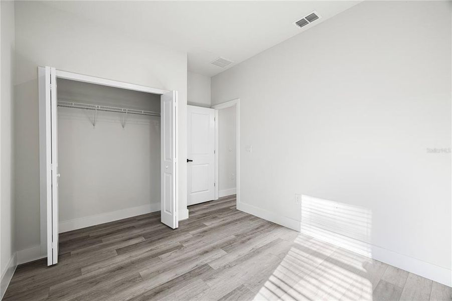 Spacious, unfurnished interior of a new home in , Dunnellon (Image 18).