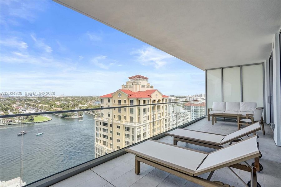 Condo located in Fort Lauderdale, FL showcasing its design and architecture (Image 4). Condo located in Fort Lauderdale, FL showcasing its design and architecture (Image 4).