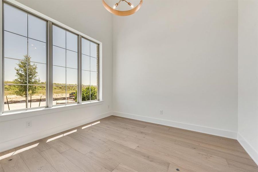 Spacious, unfurnished interior of a new home in The Homestead - 62', Rockwall (Image 37).