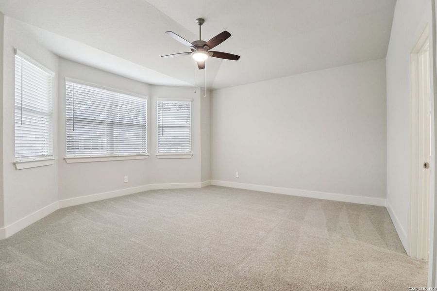 Spacious, unfurnished interior of a new home in Scenic Crest - Premier Series, Boerne (Image 20). Spacious, unfurnished interior of a new home in Scenic Crest - Premier Series, Boerne (Image 20).