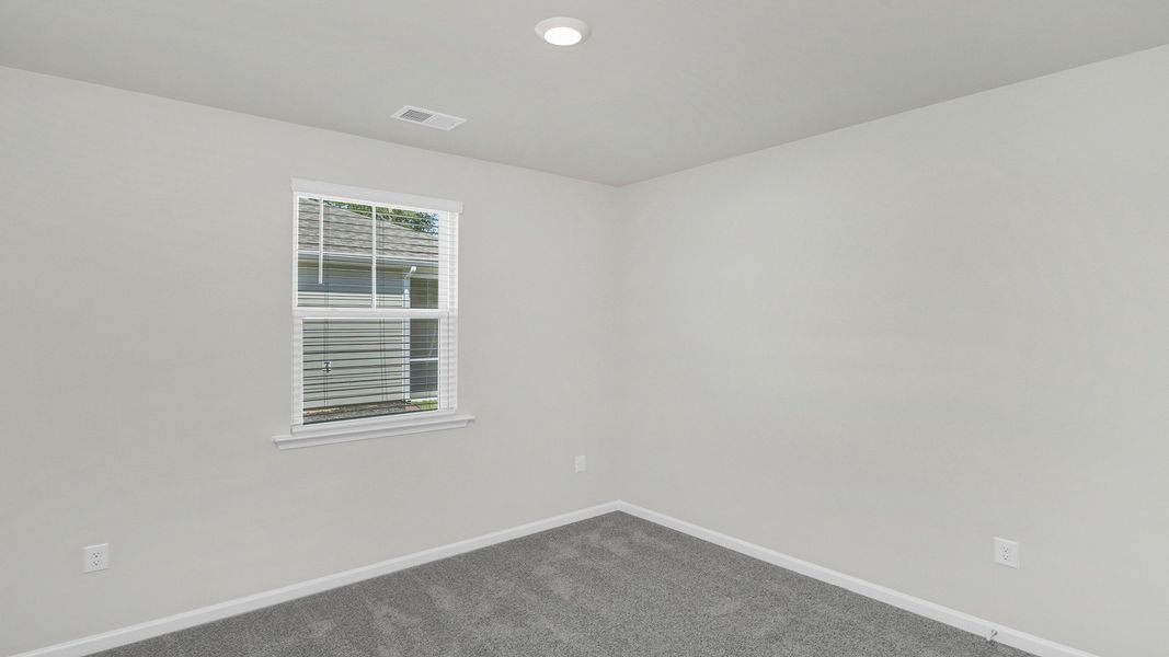 Spacious, unfurnished interior of a new home in Sease's Pond, Gilbert (Image 28).