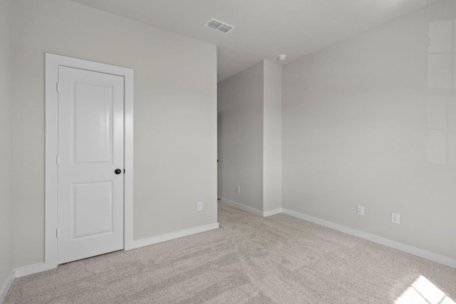 Spacious, unfurnished interior of a new home in Sienna 45', 50', Missouri City (Image 35).