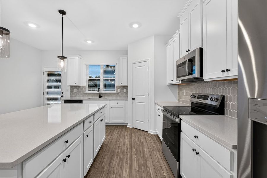 Furnished interior view inside a new home in Rosewood Farm, Lawrenceville (Image 10).