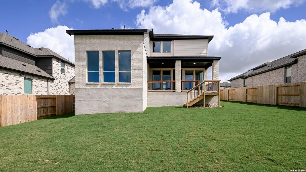 Exterior details and patio area of a home in Homestead, Schertz (Image 4).