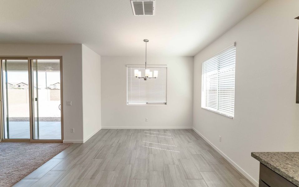 Spacious, unfurnished interior of a new home in Rancho Mirage, Maricopa (Image 17). Spacious, unfurnished interior of a new home in Rancho Mirage, Maricopa (Image 17).