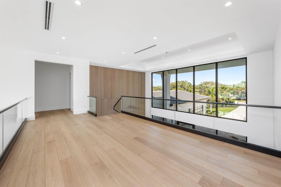 Spacious, unfurnished interior of a new home in , Jupiter (Image 44).