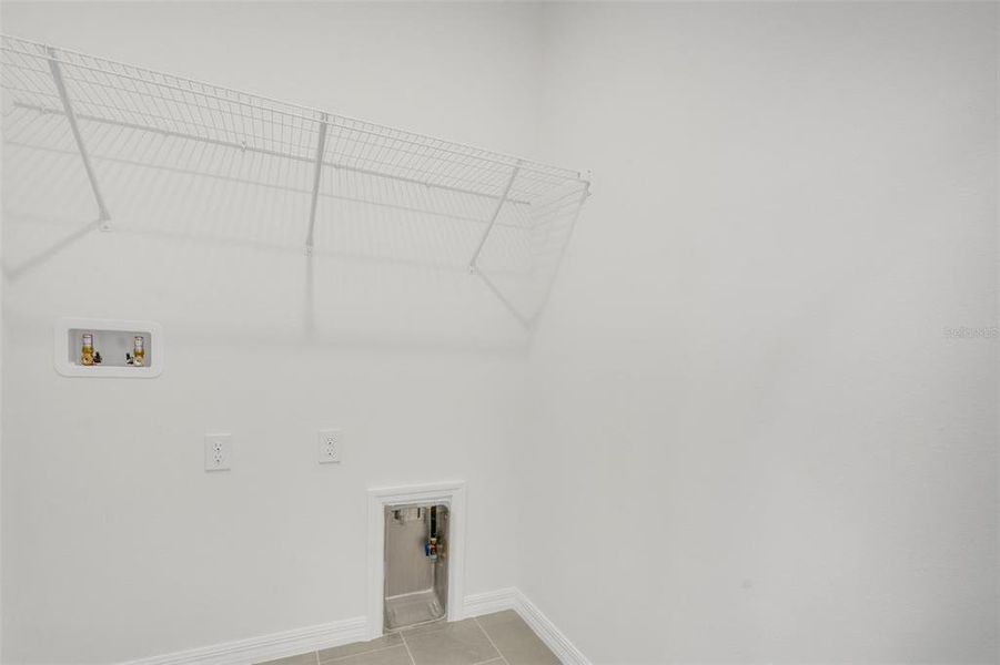 Spacious, unfurnished interior of a new home in , Punta Gorda (Image 22).