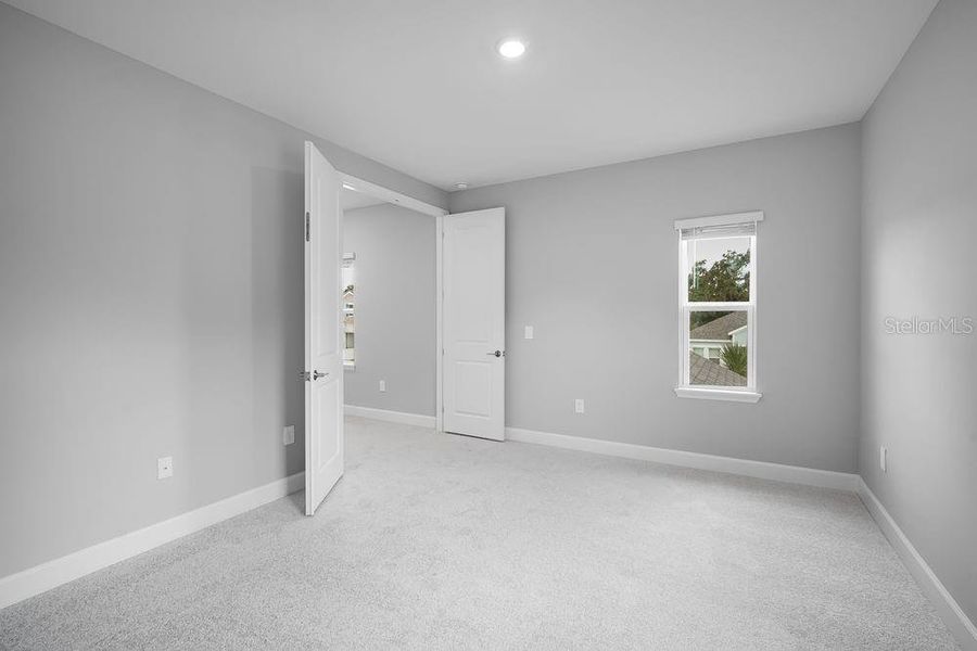 Spacious, unfurnished interior of a new home in Timber Ridge, Plant City (Image 23).